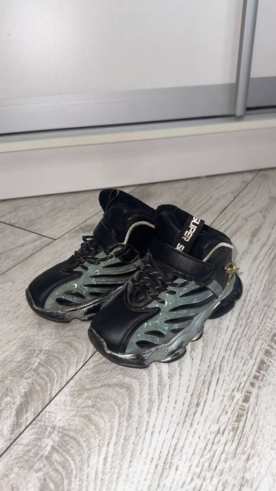 Кроссовки ботинки