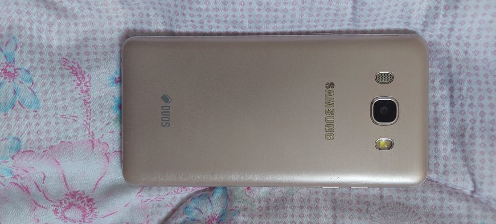 Samsung galaxy j5