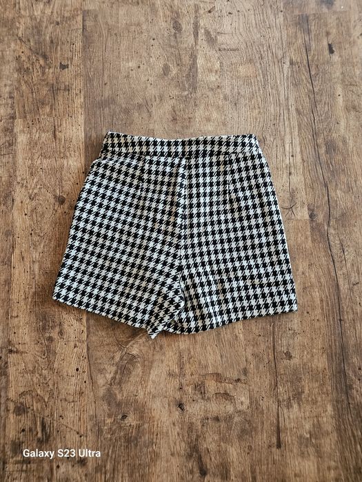 Къси панталони Zara