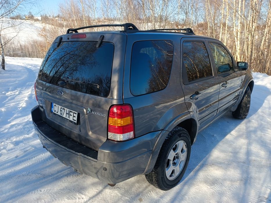 Vând Ford Escape 2.3  Hybrid 4x4 AWD eCVT 155 CP