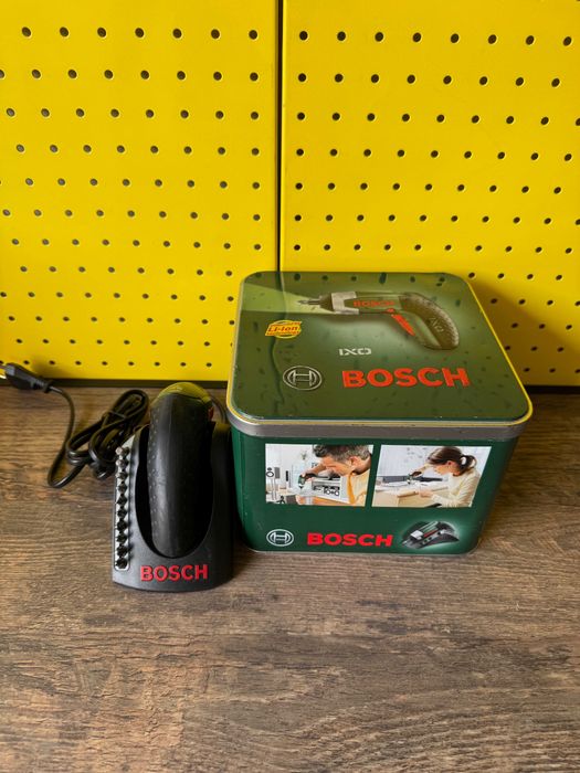 Surubelnita Bosch IXO 3 cu acumulator
