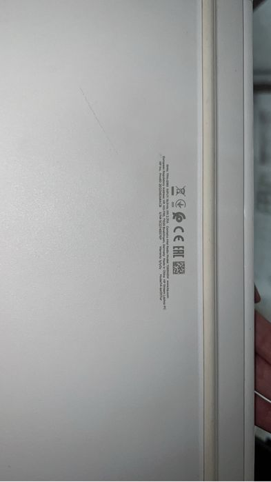 Ноутбук HP белого цвета