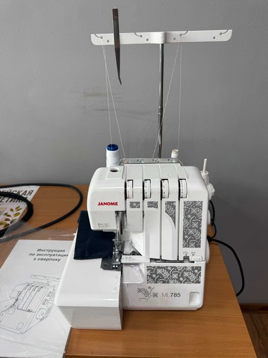 Продам Оверлог Janome ML 785