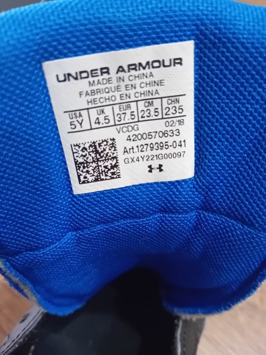 Обувки  за футбол [бутонки]