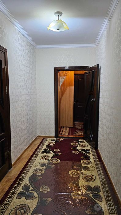 Срочно 4 хонали квартира сотилади сергели 8, хокимият