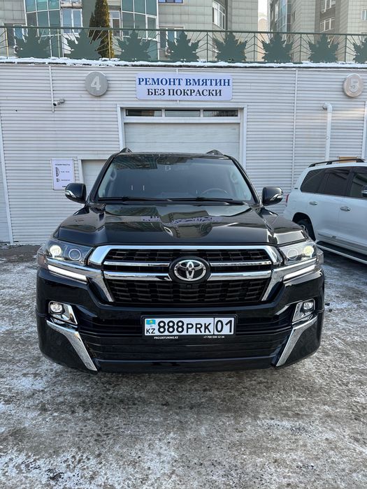 Рестайлинг комплект на Land Cruiser 200