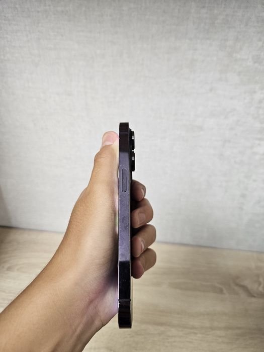 iPhone 14 Pro 256ГБ без ремонта
