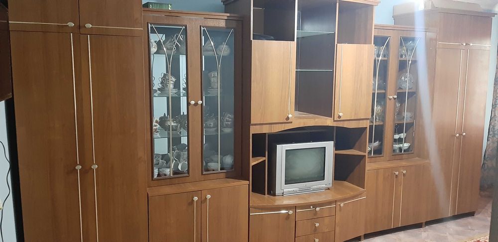 Продам стенку для вещей