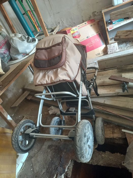 Коляска  в отличном состоянии. .