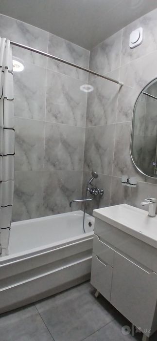 Продаётся двухкомнатная на м-в Феруза