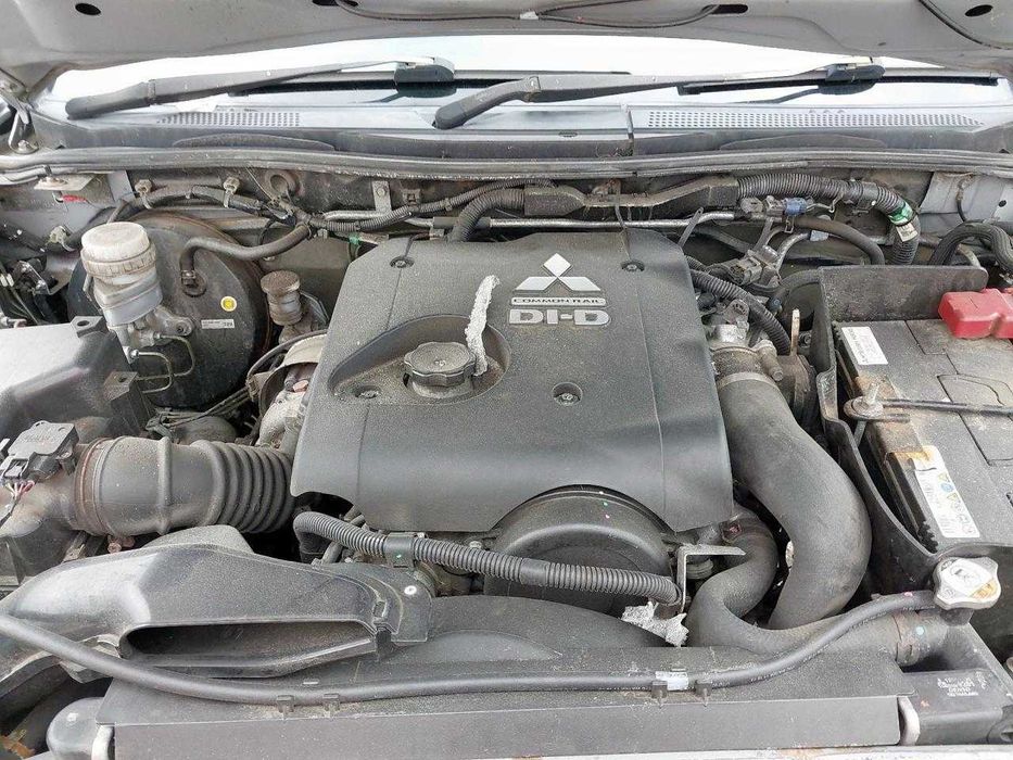Dezmembrez Mitsubishi L200 2.5 Diesel 2015