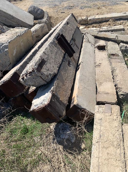 Продажа б\у строй мат. Ригеля. Плиты. Колонные балки.