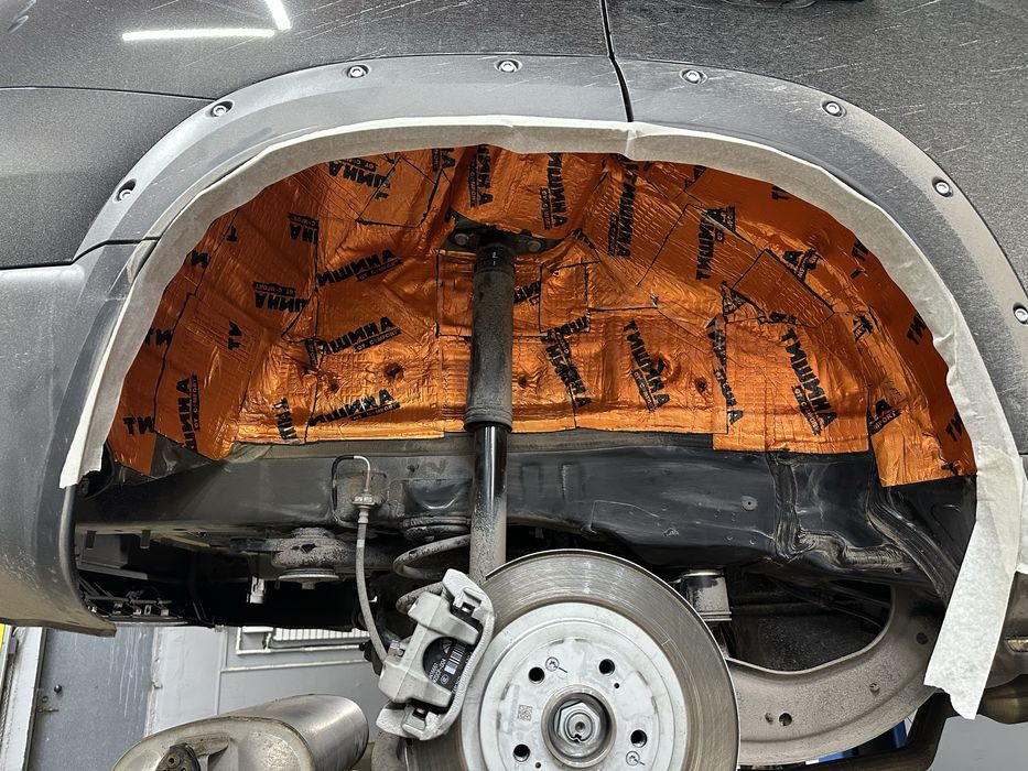 Шумоизоляция арок автомобиля