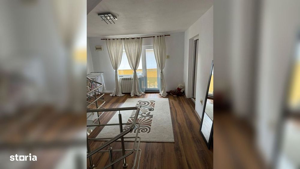 Casă spațioasă de vânzare - 210.000 €
