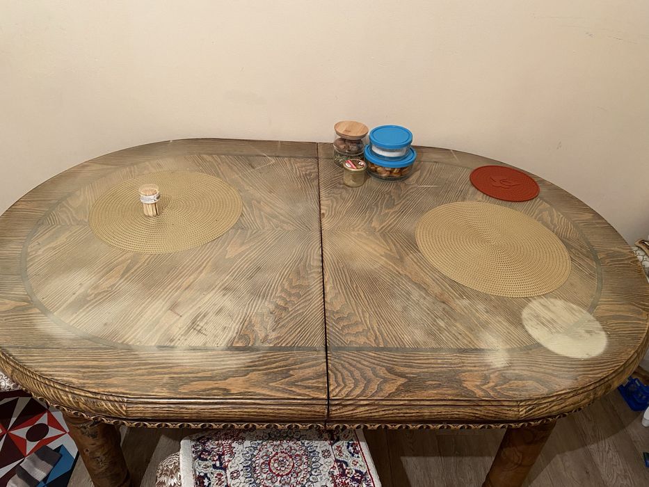 Стол,гостевой , куханый