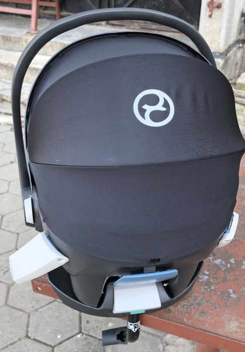 Продавам детско столче за кола Cybex
