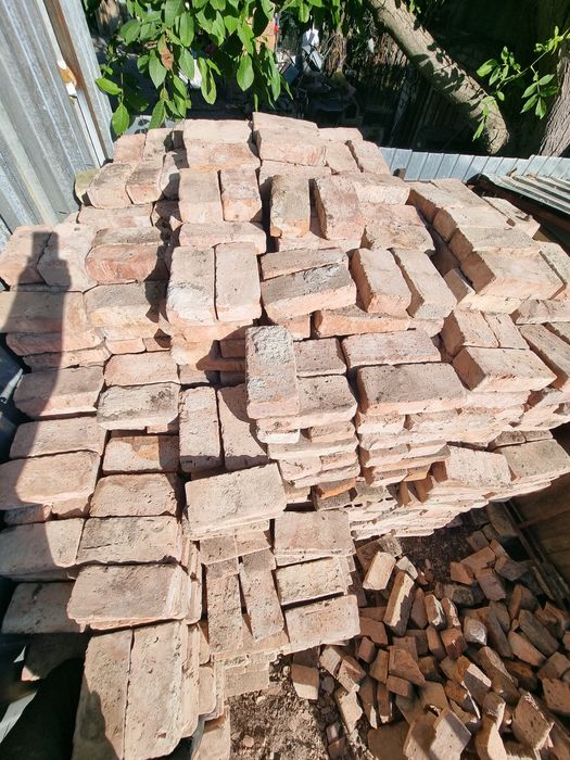 Vând cărămidă din demolări