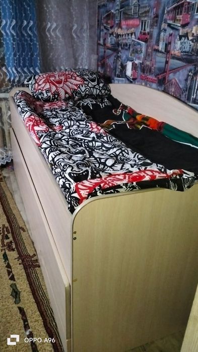 Продам двухъярусную кровать