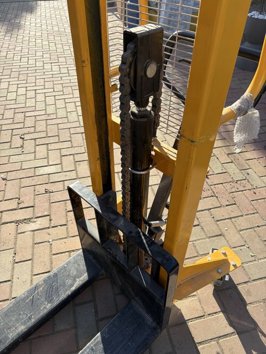 Stivuitor manual TIP SDJ 1000  Gutman