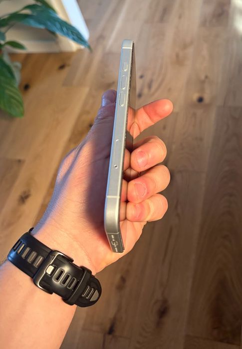 Telefon mobil Apple iPhone 16, 128GB, 5G, White - Cu Garantie - Ca nou