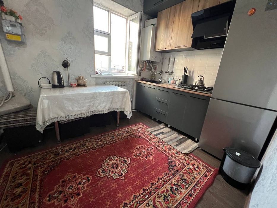 Сдается 3х комнатная квартира
С обстановкой 
В горде Алмалыке