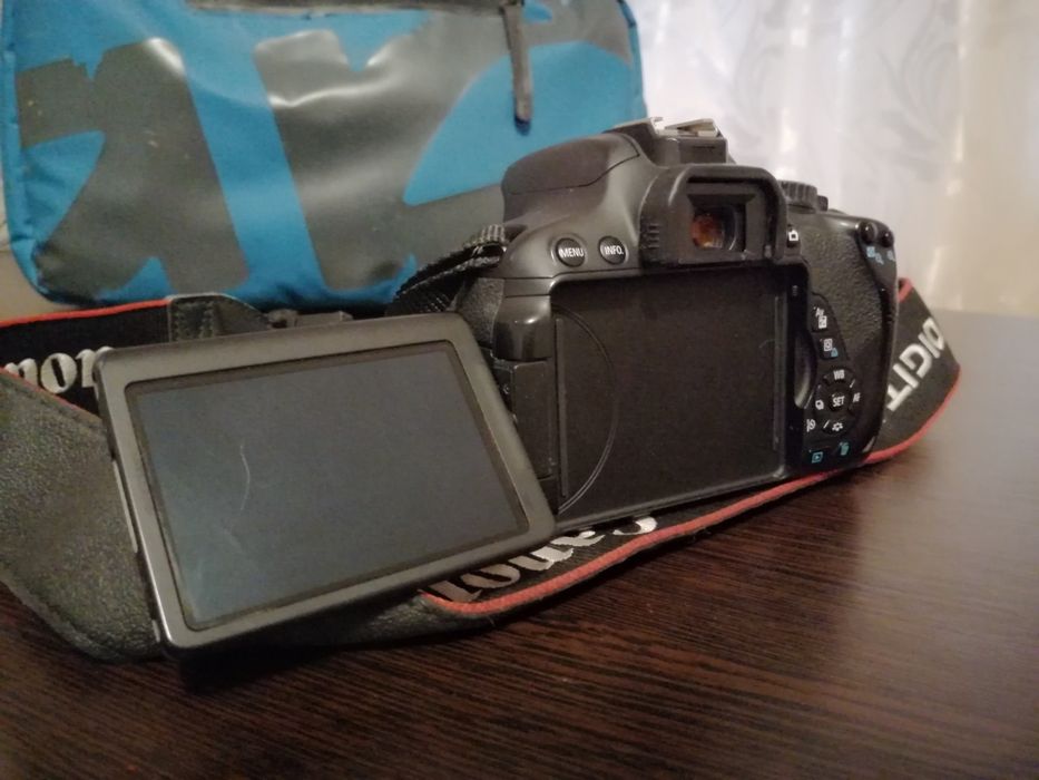 Canon EOS 650D Продам!!!
