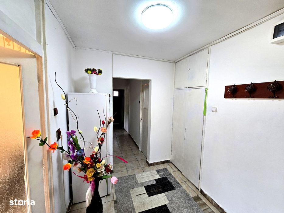 Apartament 3 camere decomandat Soseaua Salaj Petre Paun 2 bai 66.11 mp