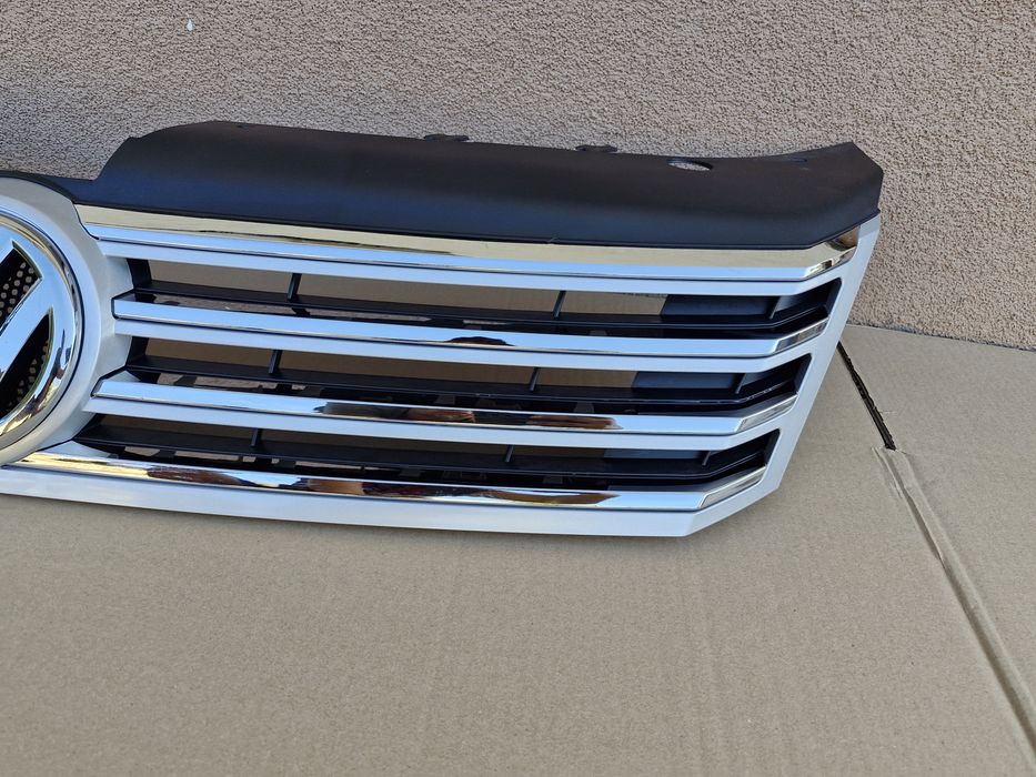 Grila centrala Vw Passat B7 NOUA 2010-2014