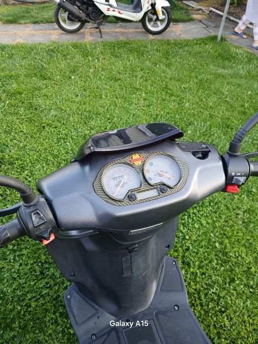 Scuter 2t timpi 49cc aproape nou 1900km      ( aprilia sr yamaha aerox piaggio runner gilera dna boatian rich keeway sym huawin kymco  )