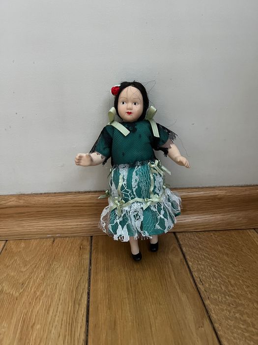 Порцеланови кукли