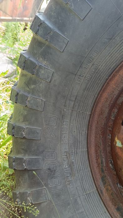 Трактор ЮМЗ задняя часть