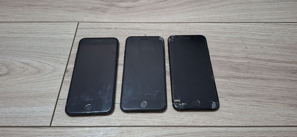 Lot de 3 Iphone 7