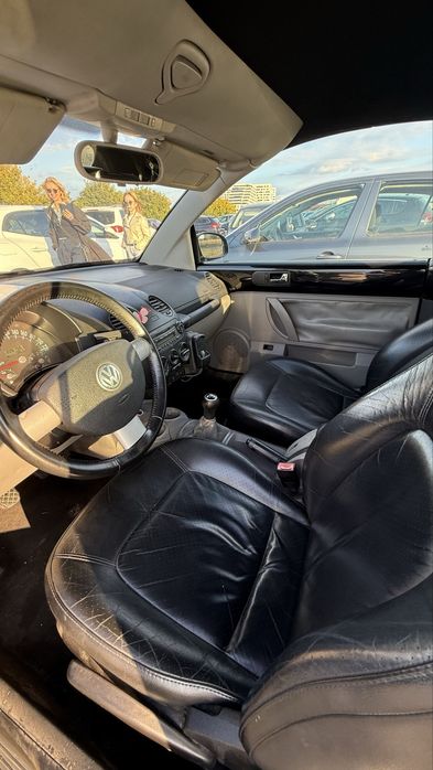 Volkswagen Beetle negru