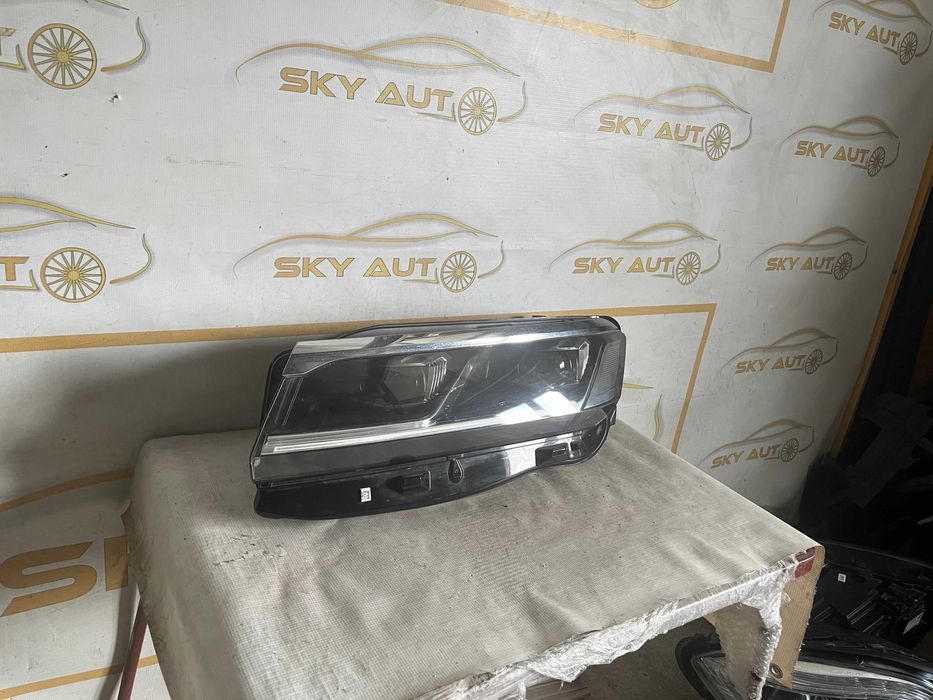 Far stanga full led Vw Touareg dupa 2018 original
