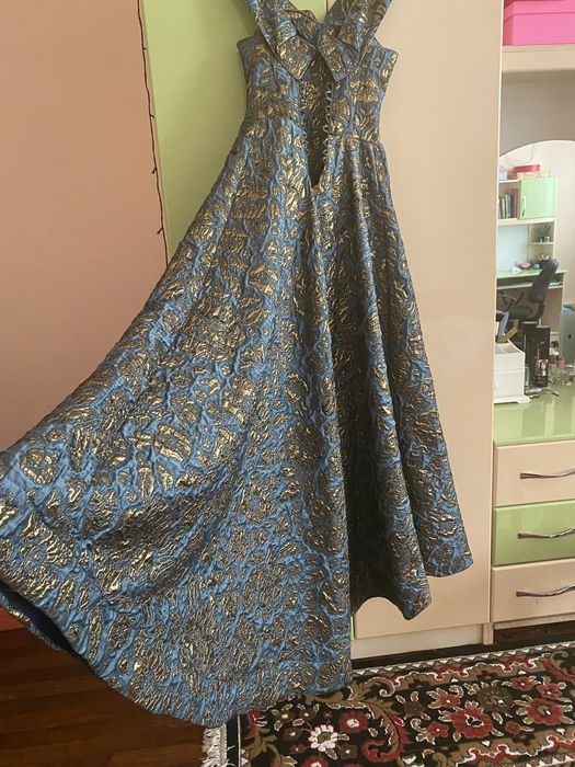 Вечерная платье для женшинам.