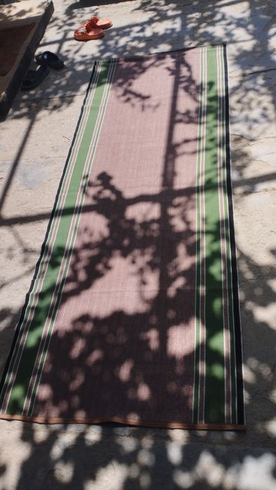 Продаётся коврик дорожка