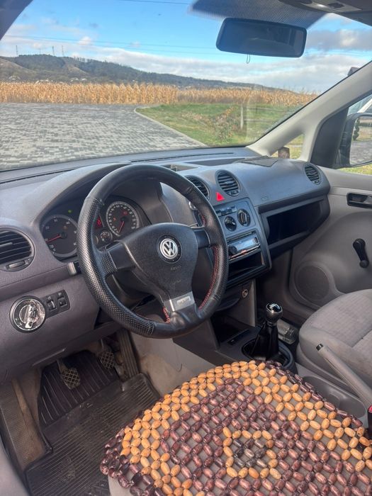 Vând vw Caddy 5 locuri