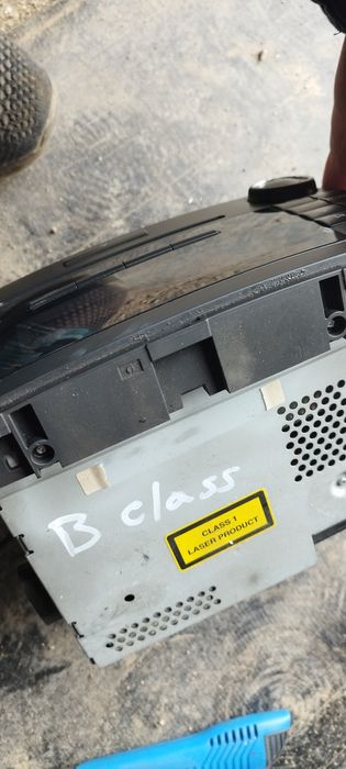 Mercedes B clas CD player