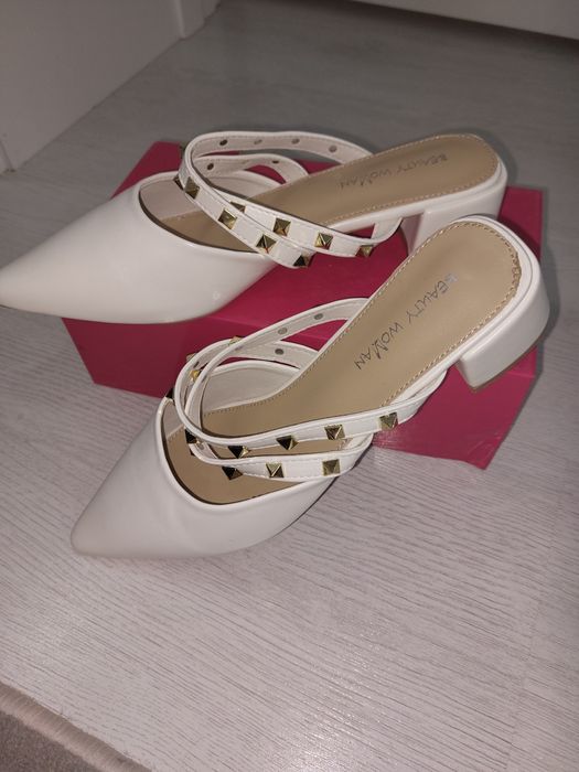 Qizlar va ayollar uchum modniy oyoqkiyim