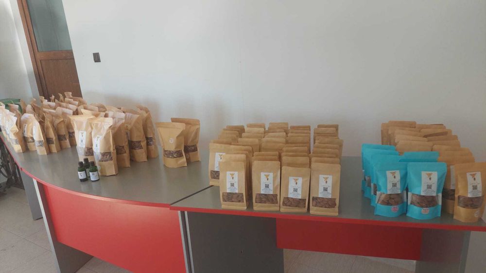 Migdale crude ecologice si ulei migdale (100%)