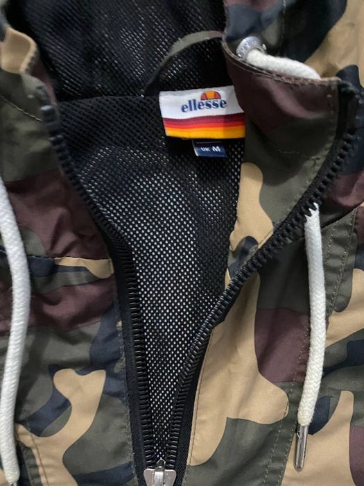 Анорак ellesse нов