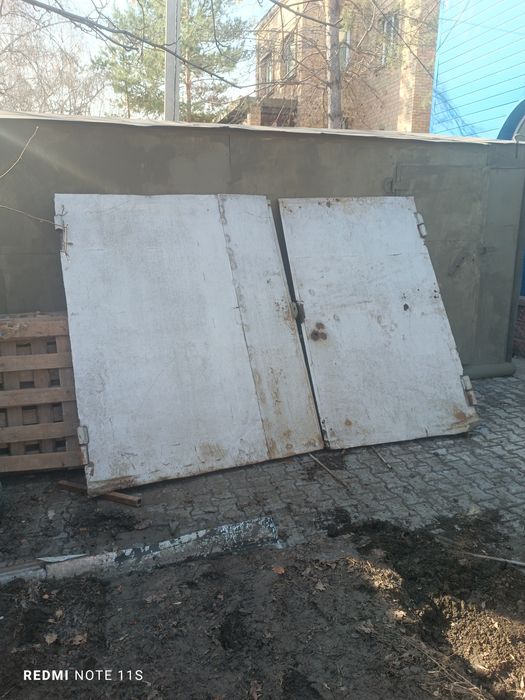 Продам железные ворота.