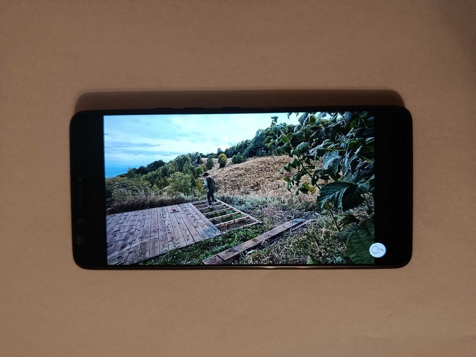 Telefon smart HTC U12+ Imagine