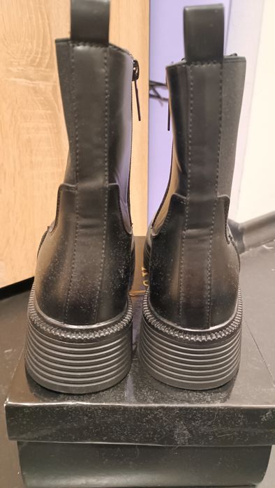 Два чифта Есенни Боти, ЧИСТО Нови, 41 номер