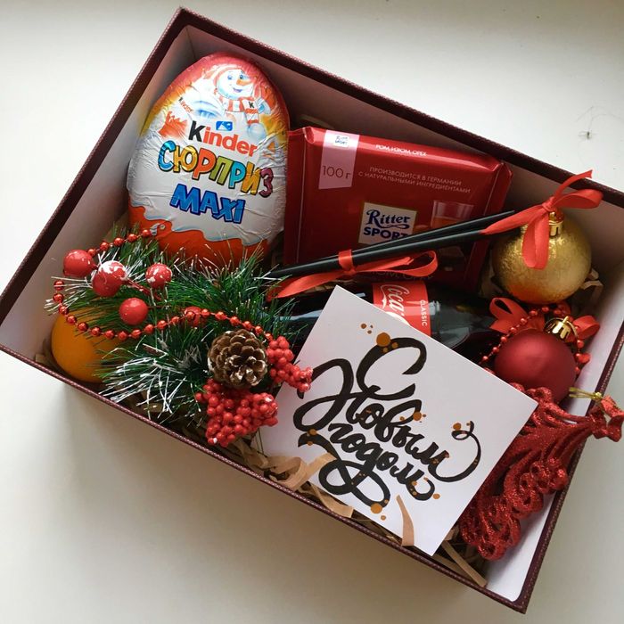 Принимаем заказы на подарочные корзины, коробочки, кулечки, подарки.