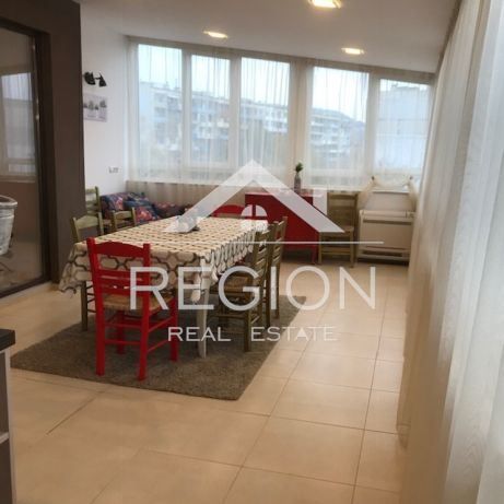 Дава се под наем Тристаен апартамент в Варна, Левски - 148 кв.м за 1530 € - Снимка #1