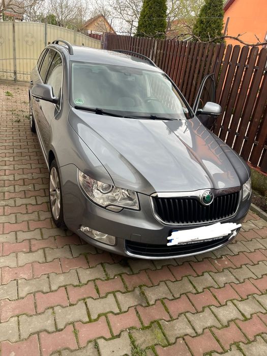 Vând mașina Skoda Superb Combi, 1,9 TDI 2013, automata, unic propriet