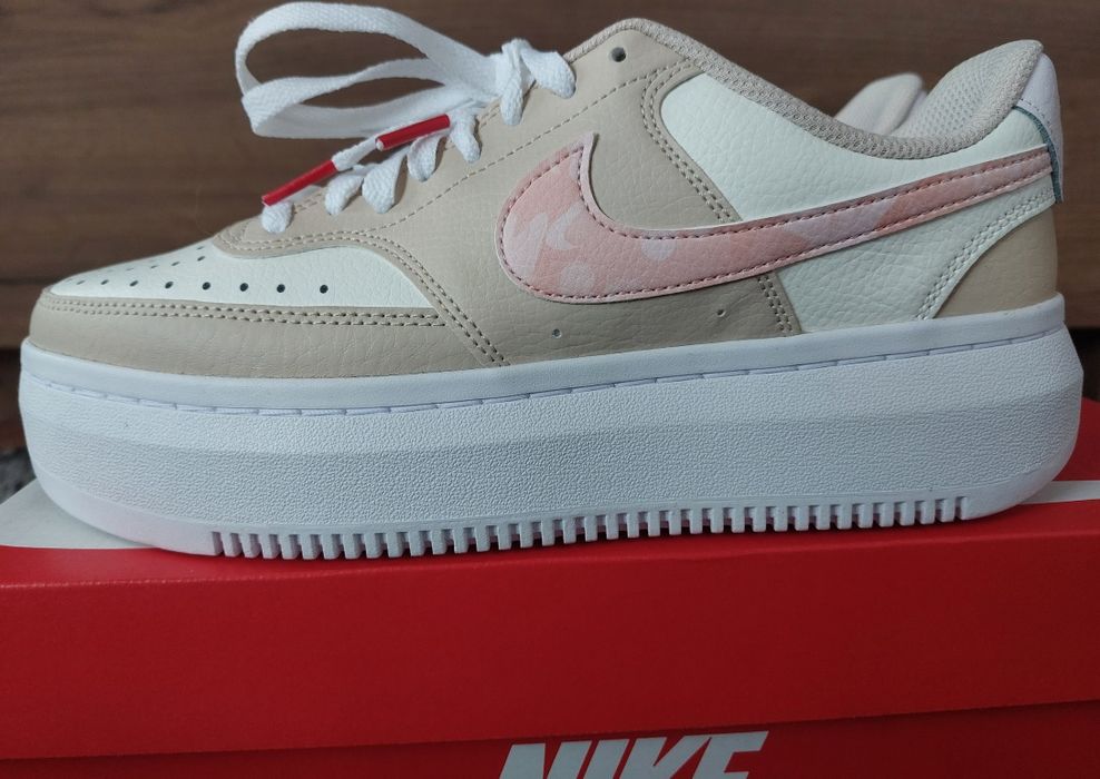 NIKE Обувки W court vision alta ltr