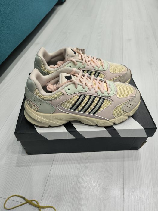 Adidas crazychaos 2000