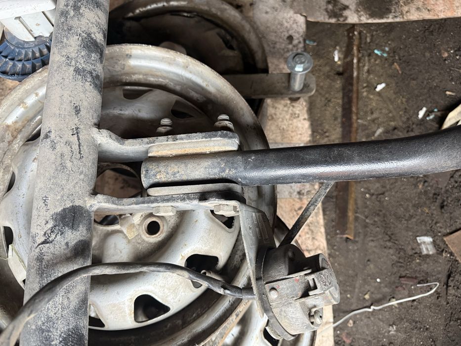 Фаркоп на ниссан альмера